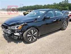 نيسان ألتيما